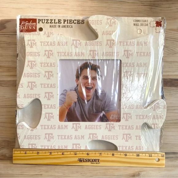 NEW College Texas A&M Aggies Puzzle Piece Picture Frame - Picture 2 of 4